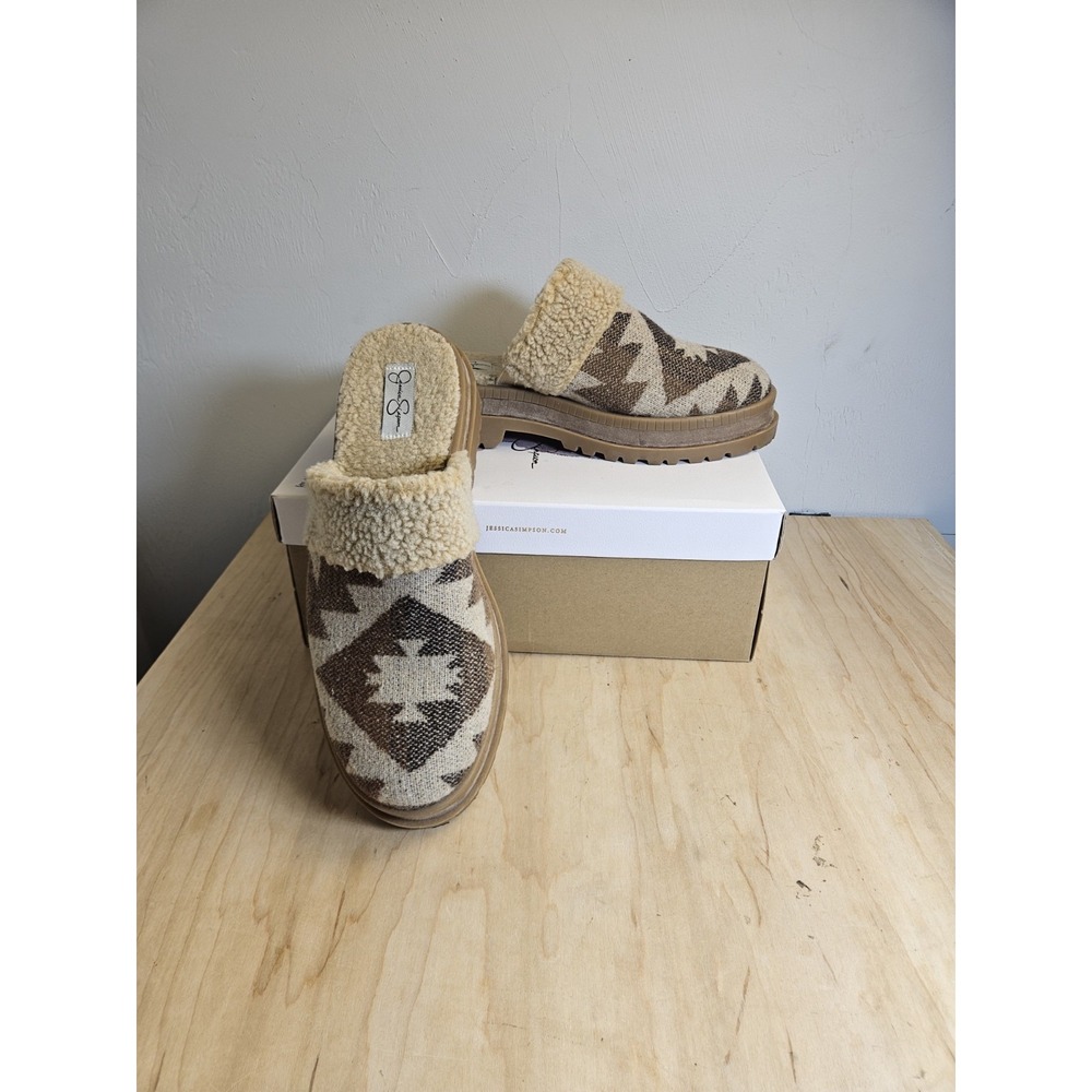 Jessica Simpson EBRIYA Aztec Faux Fur Lined Slip On Clogs Womens Size 10M
